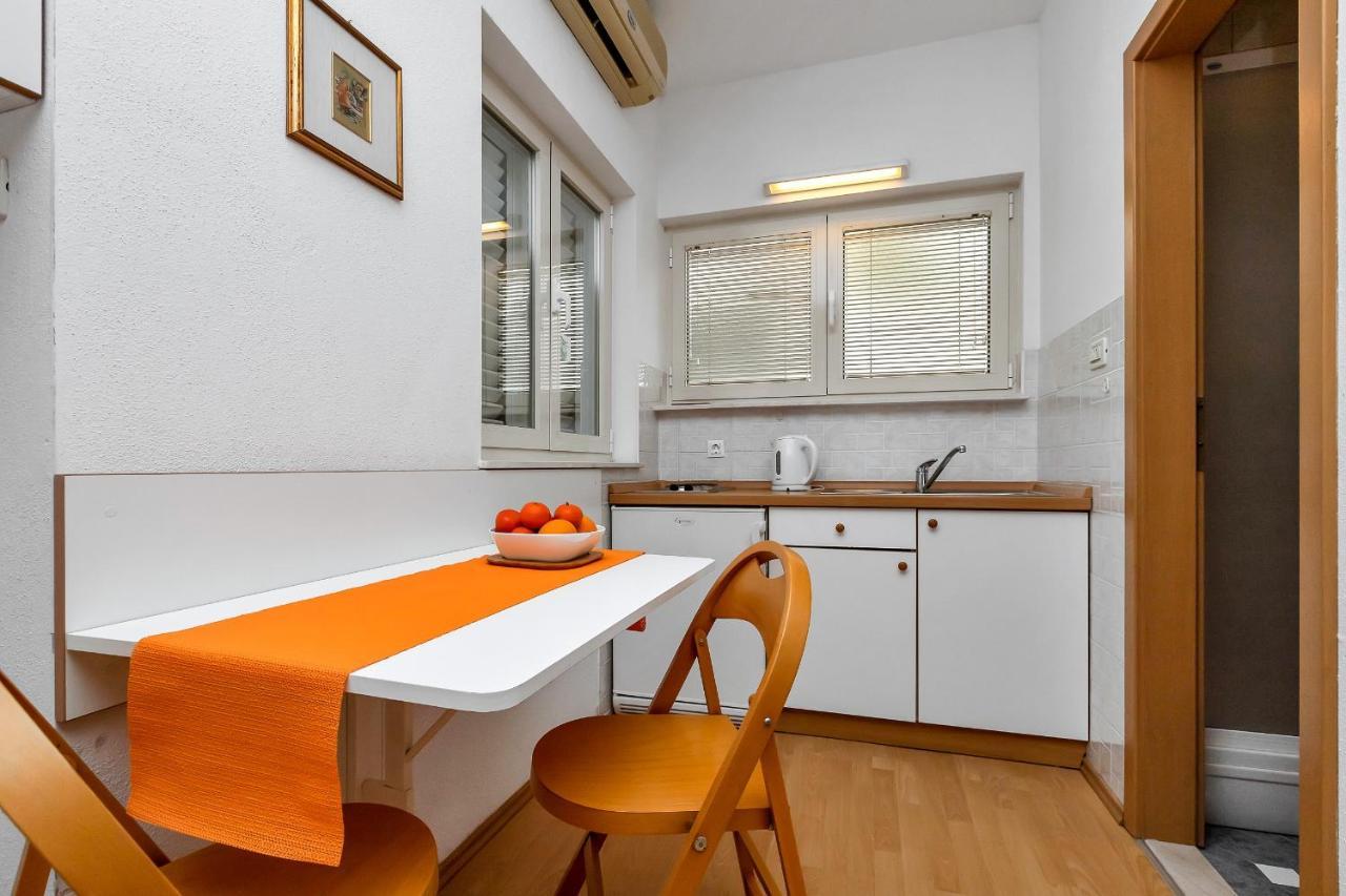 Apartments And Rooms By The Sea Baska Voda, Makarska - 2578 Exterior foto
